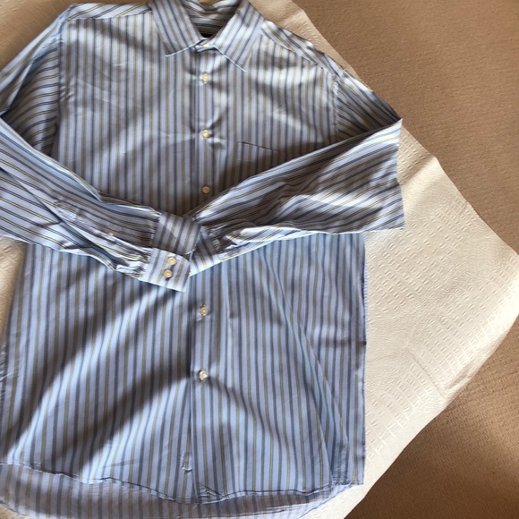 Made in Italy blue shirt Richard’s of Greenwich - Picture 10 of 16